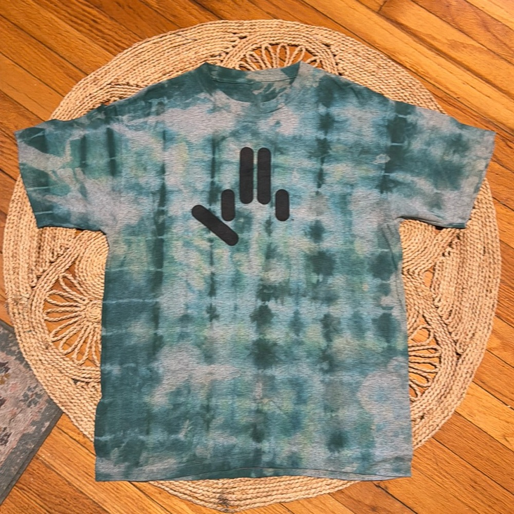 Green tie dye hand graphic t-shirt